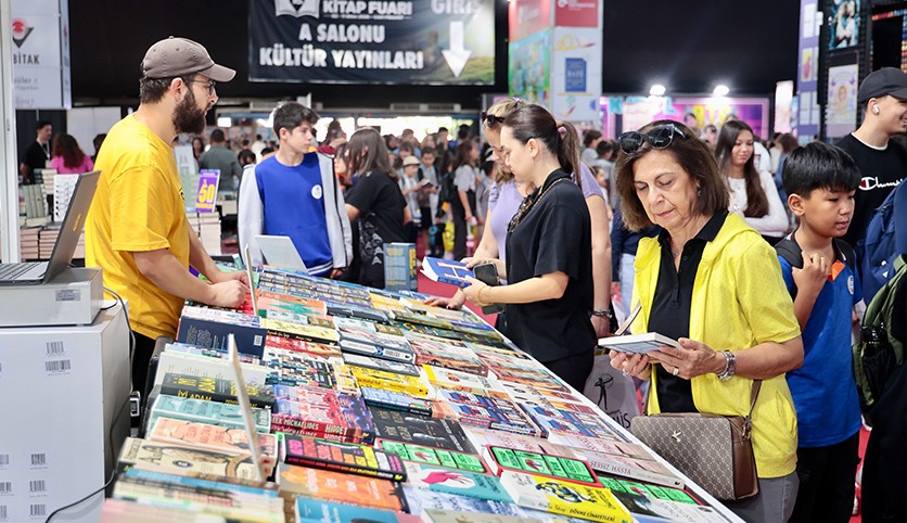 Kitap tutkunları Antalya Kitap Fuarı’nda buluşuyor