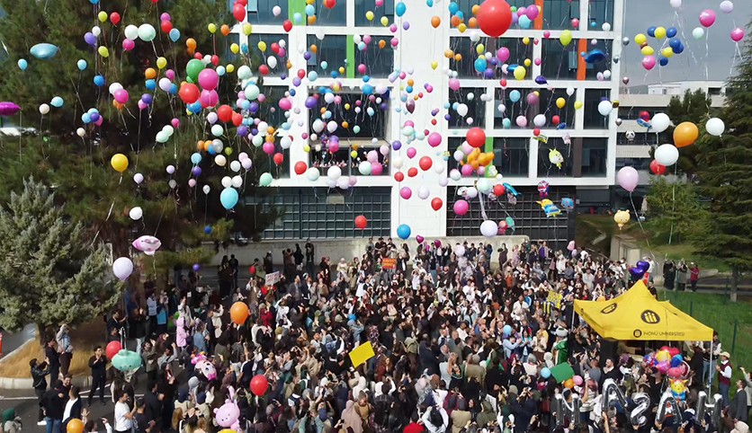 Lösemiyi yenen Hasan için gökyüzüne balon bırakıldı