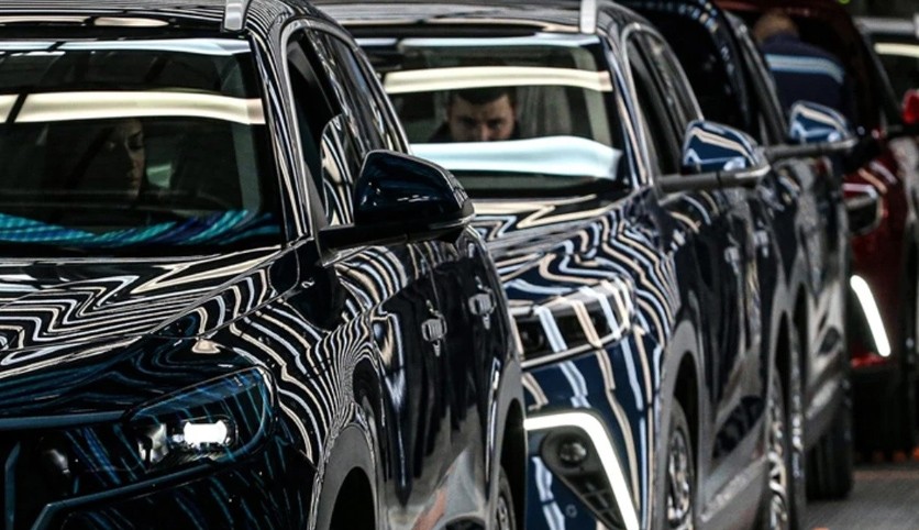 Otomotiv satışları yüzde 24 geriledi