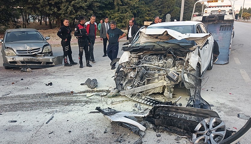 Zincirleme kazada 5 kişi yaralandı