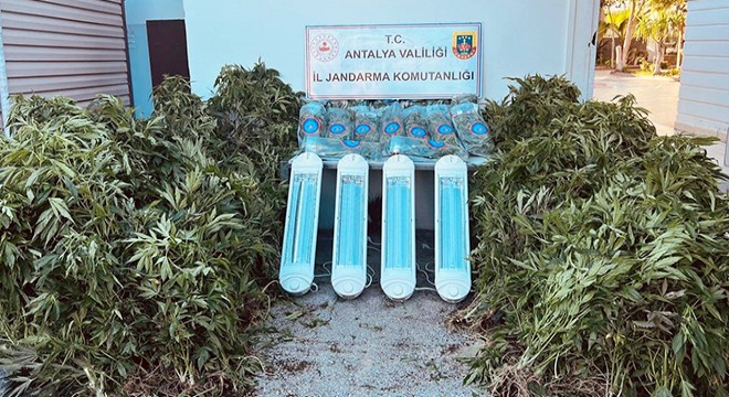 Antalya Aksu’da uyuşturucu operasyonu