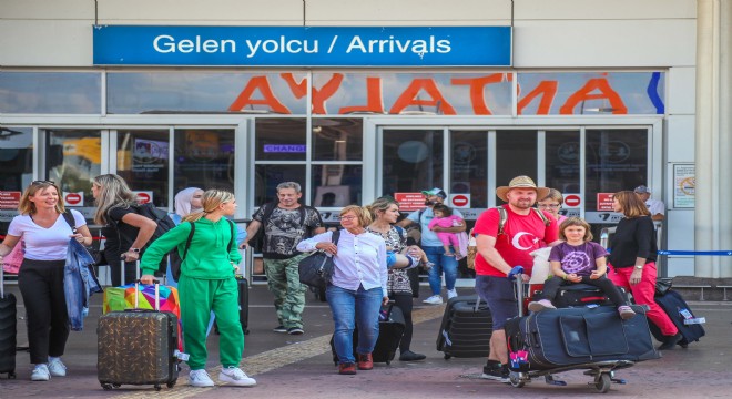 Antalya Havalimanı’nda mayısta 3.7 milyon yolcuya hizmet