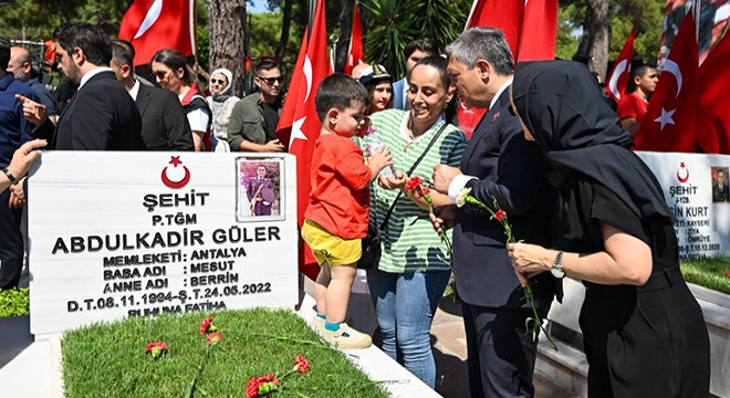 Antalya Uncalı Şehitliği’nde 15 Temmuz anma töreni