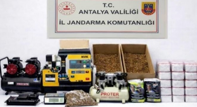 Antalya'da 17 kilo kıyılmış tütün ele geçirildi