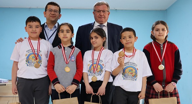 Antalya'da Akıl ve Zeka Oyunları Turnuvası tamamlandı