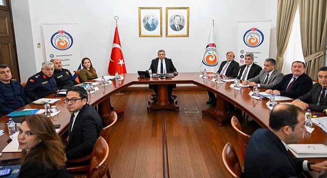 Antalya’da aşırı yağışlara karşı tüm kurumlar teyakkuzda