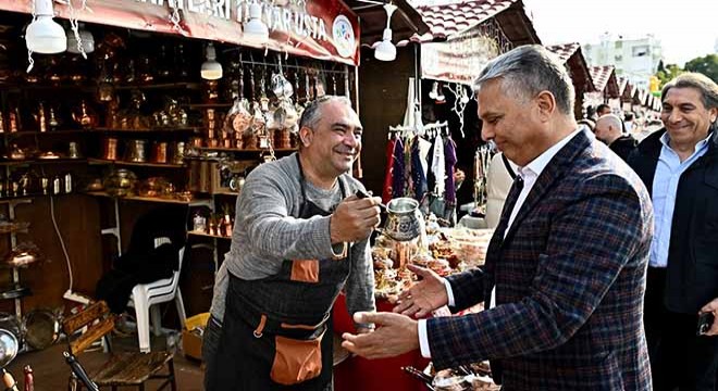 Başkan Uysal’dan Yeni Yıl Çarşısı’na ziyaret