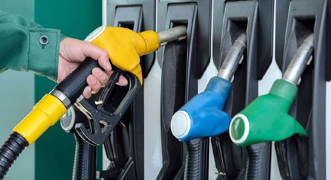 Benzine zam gelecek mi?