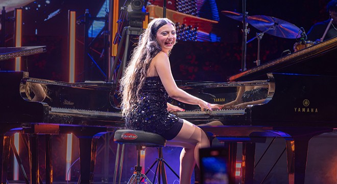 Genç müzisyen Türkiye’deki ilk konserini Akra Caz Festivali’nde verdi