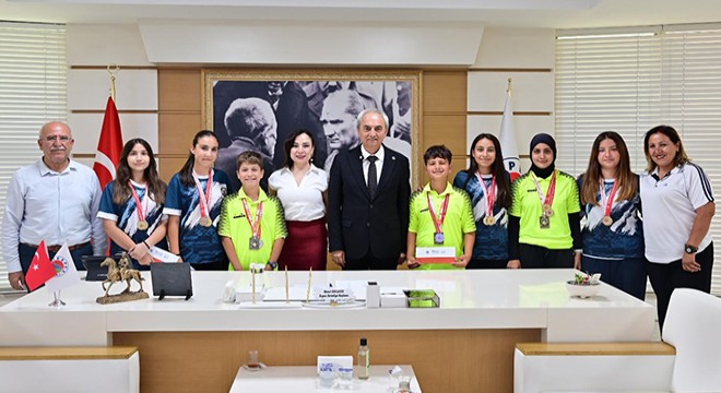 Kepez’in Bocce şampiyonları Başkan Kocagöz’le buluştu