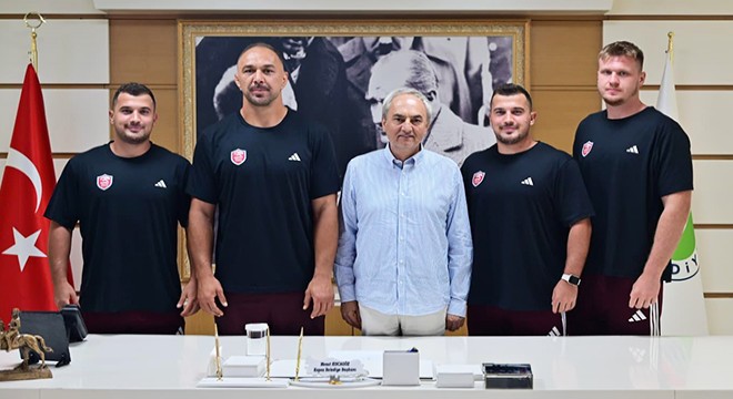 Kepez’in pehlivanları dualarla Tarihi Kırkpınar’a uğurlandı