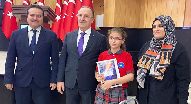 Korkuteli’den kitap okuma yarışmasında il birinciliği