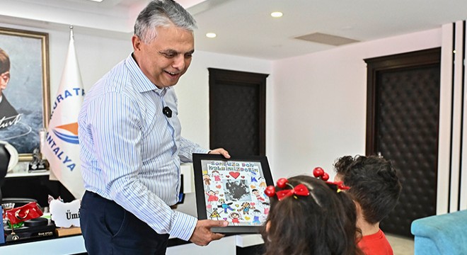 Muratpaşa’da 23 Nisan coşkusu
