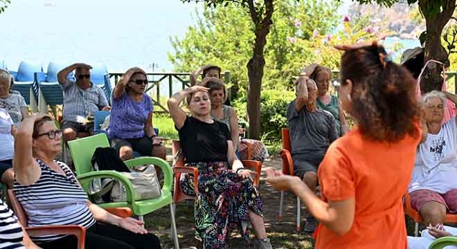Muratpaşa’dan Parkinson hastalarına hareket desteği
