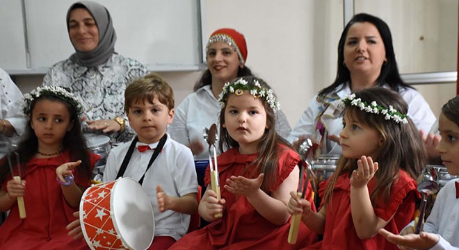 ‘Neşeli Anneler Ritim Grubu’