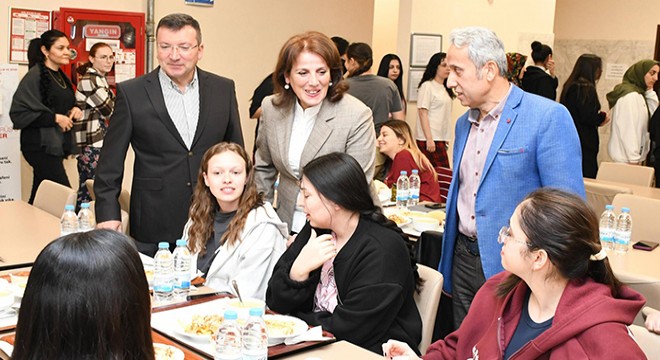 Serik Kaymakamı öğrencilerle iftarda buluştu