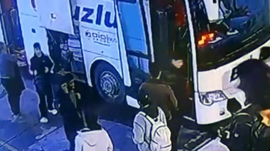 Kaza yapan yolcu otobüsünün son görüntüsü